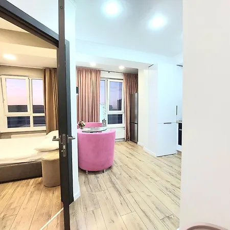 в новострое на ботанике Apartament *